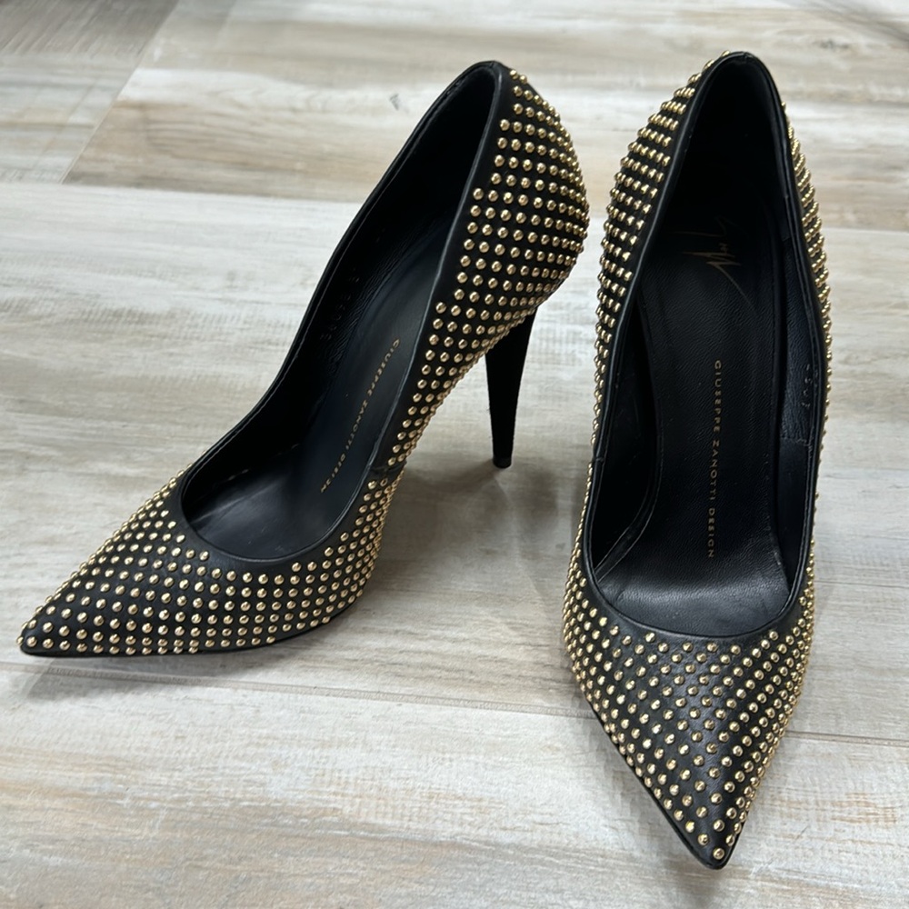 Giuseppe Zanotti, Ester Jeti, Pointed Toe Pump, size 37, US size 7